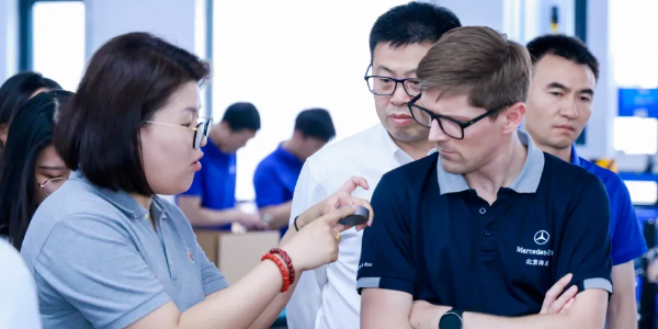 Mercedes-Benz visited Qiaotian Intelligence to jointly explore flexible automotive production and manufacturing.